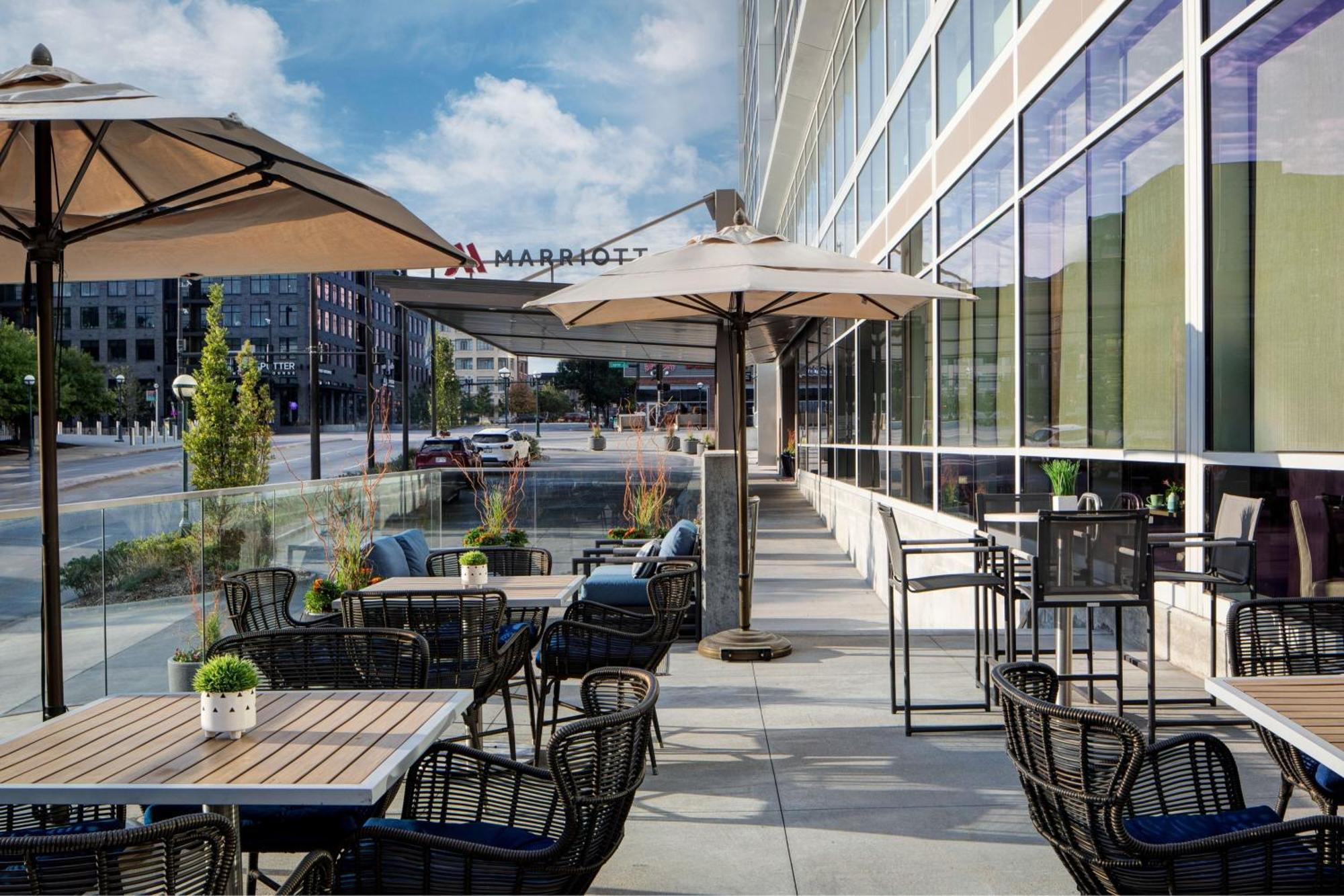 Hotel Omaha Marriott Downtown At The Capitol District Exterior foto