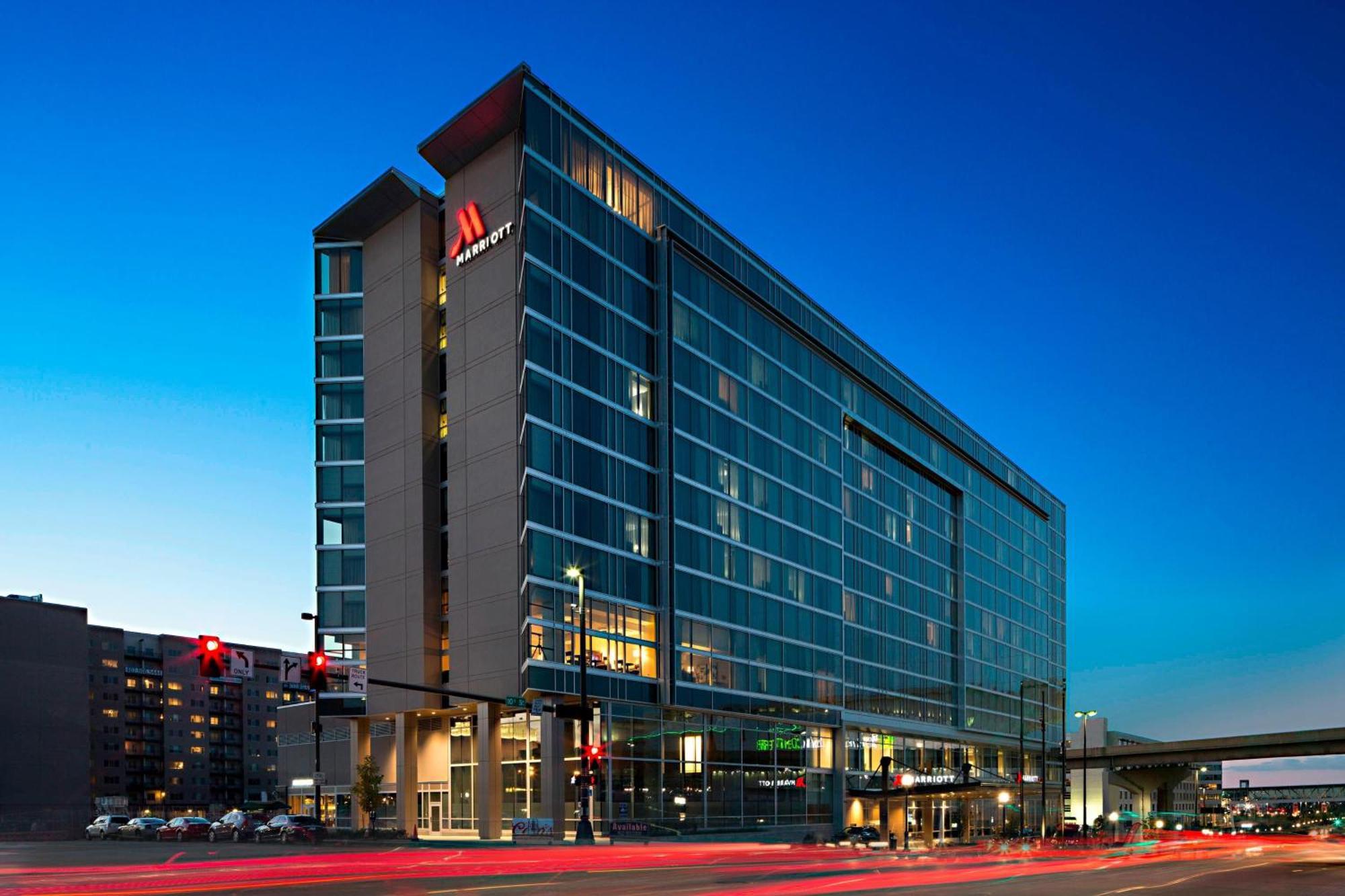 Hotel Omaha Marriott Downtown At The Capitol District Exterior foto